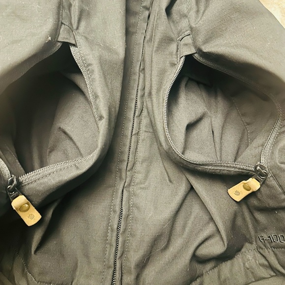 Fjällräven Black Stina Jacket NWOT Women’s Medium - Picture 15 of 16